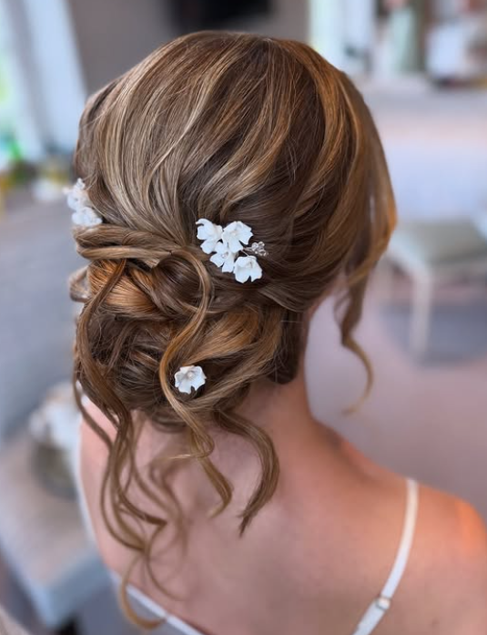 Alice Hair Up